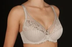 Reggiseno Con Ferretto Senza Imbottitura Coppa C-E Selene Art. Mariluz -Moda Lingerie Negozio s mariluz tierra